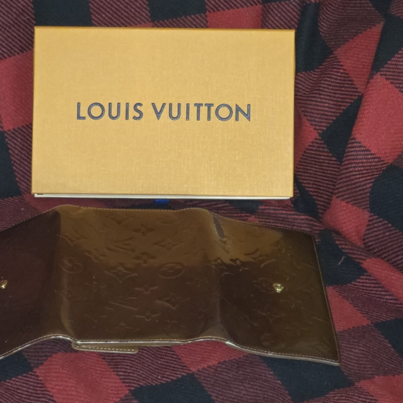 Louis Vuitton vernis wallet with box - Picture 3 of 8
